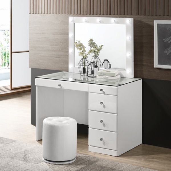 Morgan LED Mirror Vanity Set